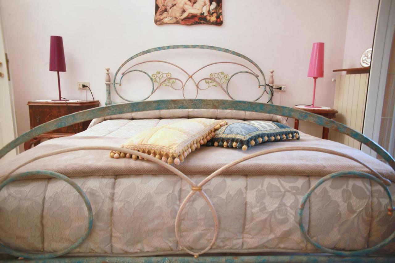 Villa Cecilia B&B Cellole Esterno foto